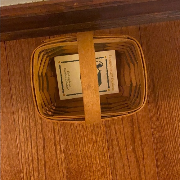 New Green & Tan Brown Handwoven Longaberger Basket - Picture 5 of 9